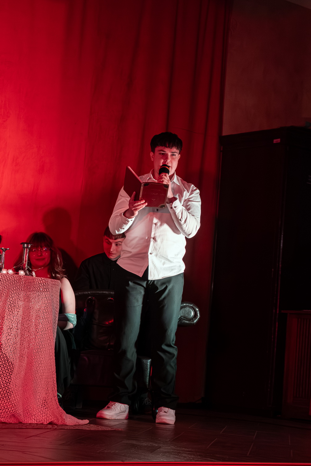 Zdjęcie 06.11.2025 Czytanie Narodowe-98a5477ab-0511-4463-af0d-9c88aa3b67d5.jpg w galerii Narodowe Czytanie poezji Jana Kochanowskiego A. D. 2025